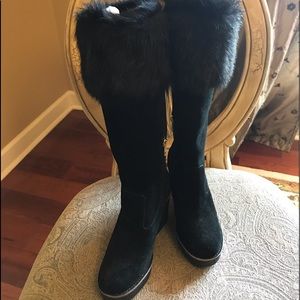 Ugg tall boots Black suede w/ fur sz 6